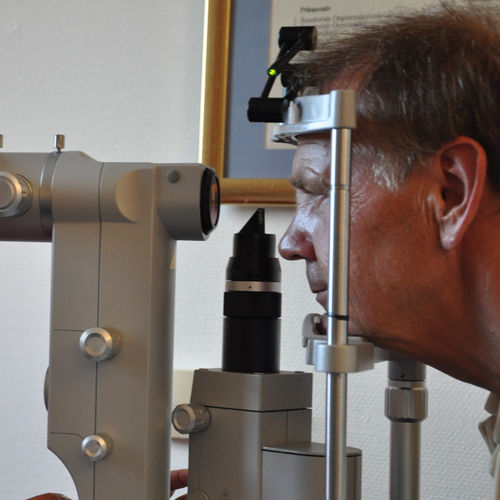 Der Yttrium-Aluminium-Granat-Laser (YAG-Laser).